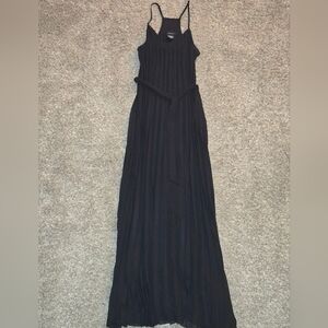 B Darlin Pleated Black Halter Maxi Dress With Tie Belt Size 5/6